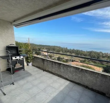 Lumineux T2 Vue Terrasse Parking Sari-Solenzara